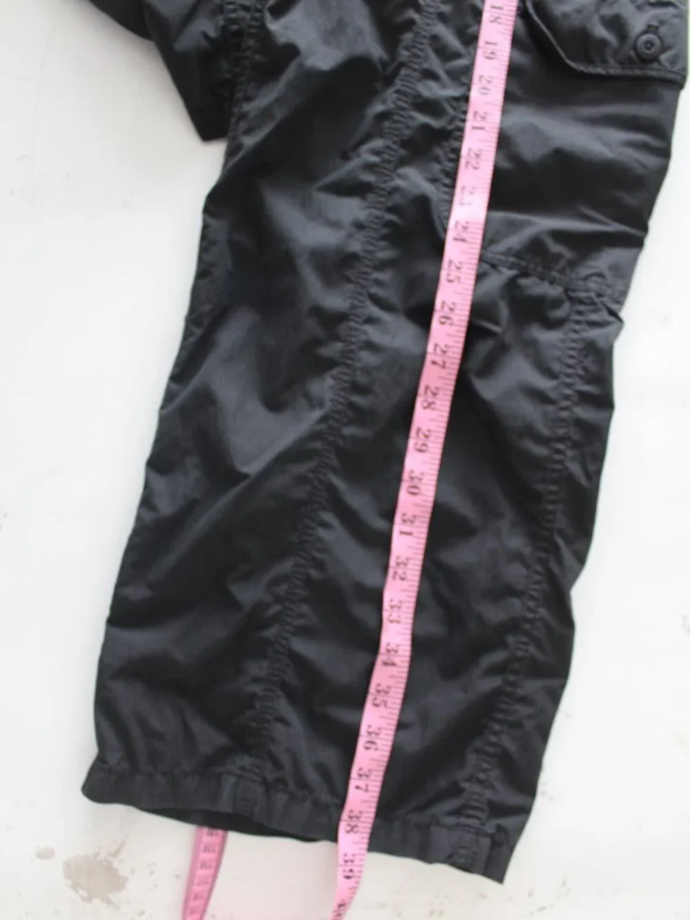 Aritzia TNA Romario Cargo Pants - Size Medium - Picture 6 of 11